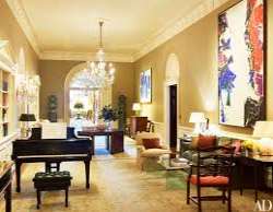 Its construction took place between the years 1792 Its construction took place between the years 1792 and 1800. The use of Aquia Creek sandstone was made, painted white. The building has 132 rooms, 32